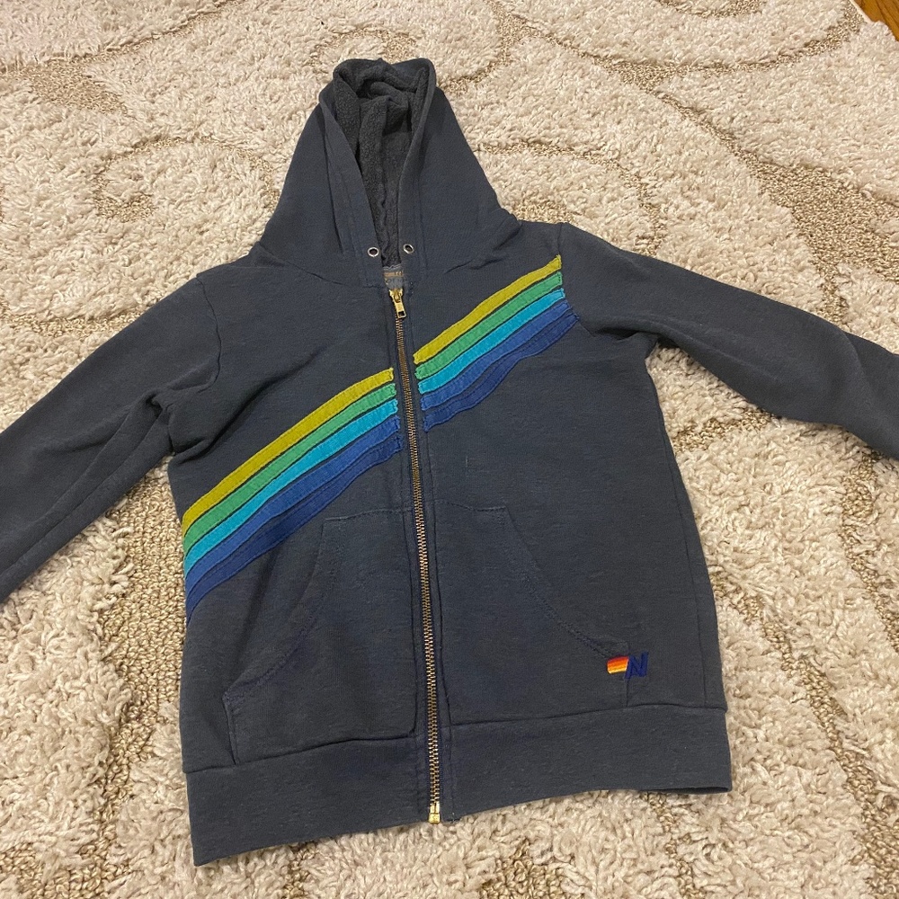 Avatior nation sweatshirt youth size 10